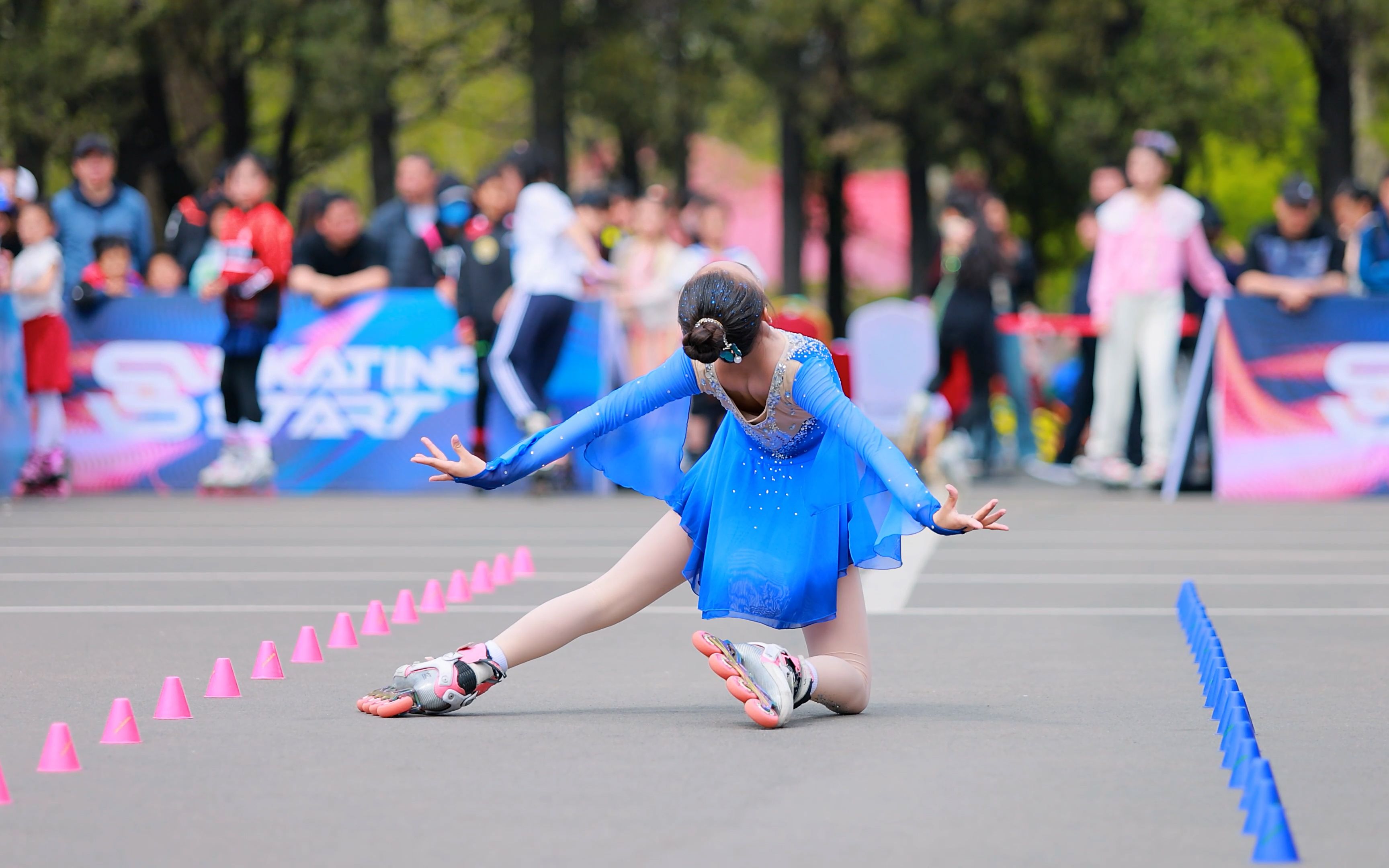 九游体育app下载-轮滑技巧赛女子半决赛表现抢眼