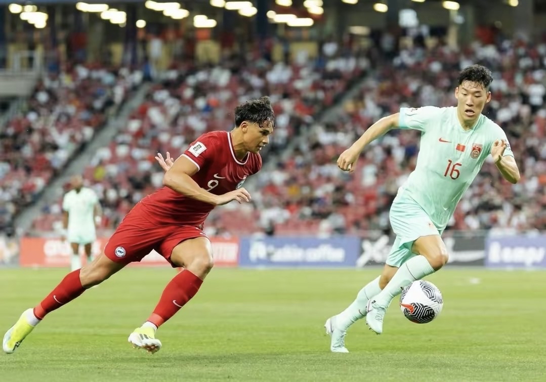 亚洲足球联赛上看到一场激烈的对决 亚洲足球联赛上看到一场激烈的对决